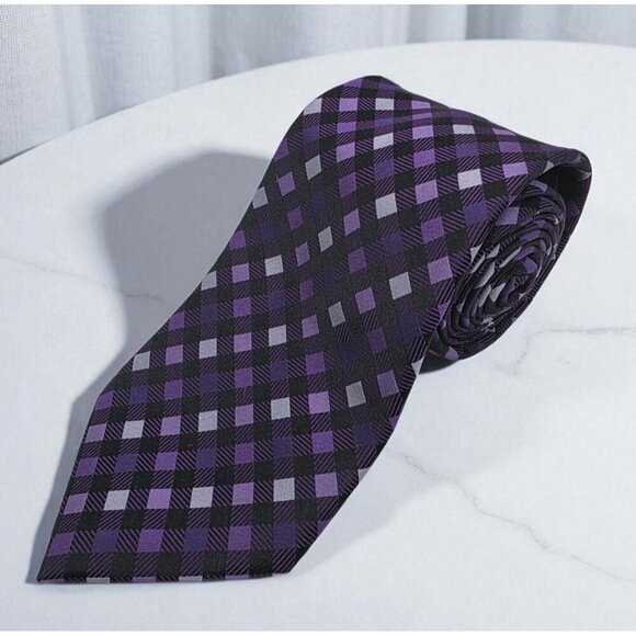 Kenneth Cole Reaction Men's Neck Tie 100% Silk Black Purples Gray Geometric 58" - Picture 1 of 4